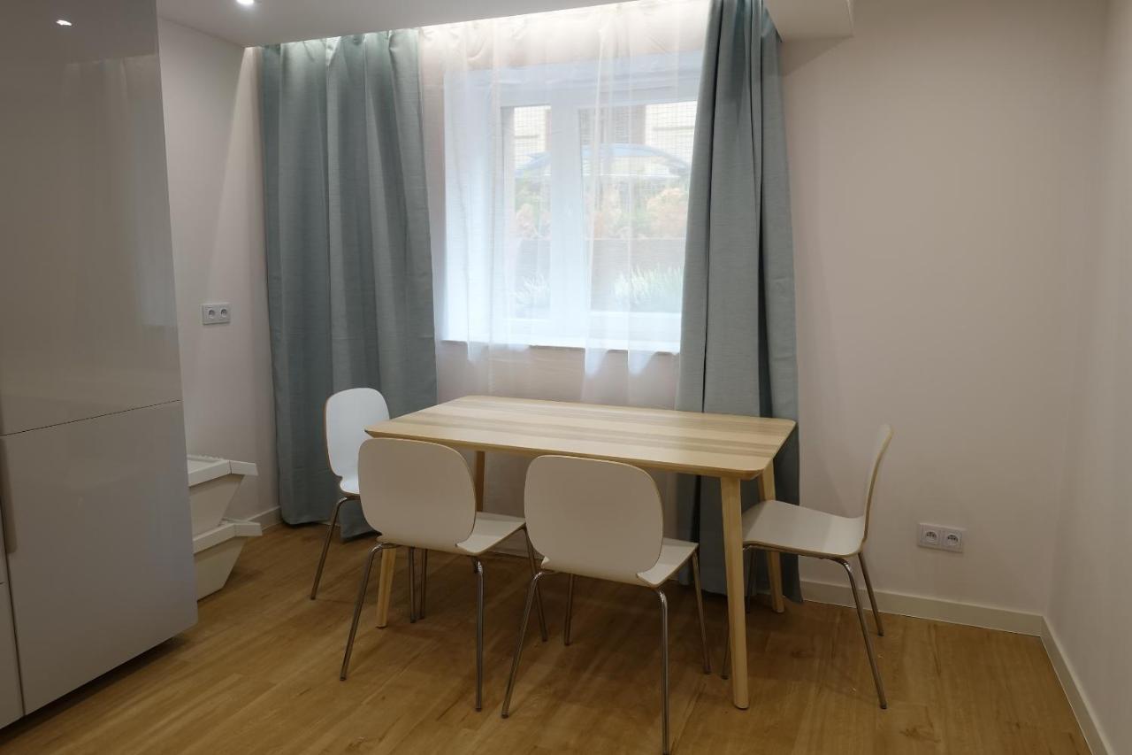 Three Rooms Apartment Krakau Buitenkant foto